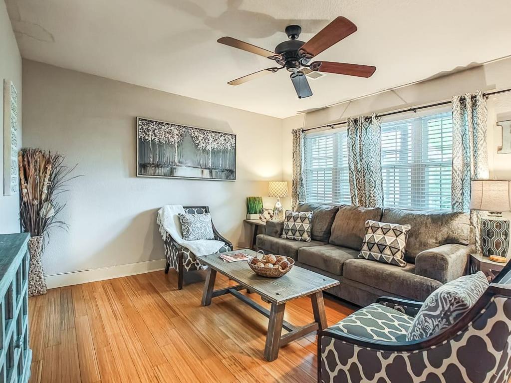 Quiet Plaza Two Bedroom 2 Bathroom Kansas City Eksteriør bilde