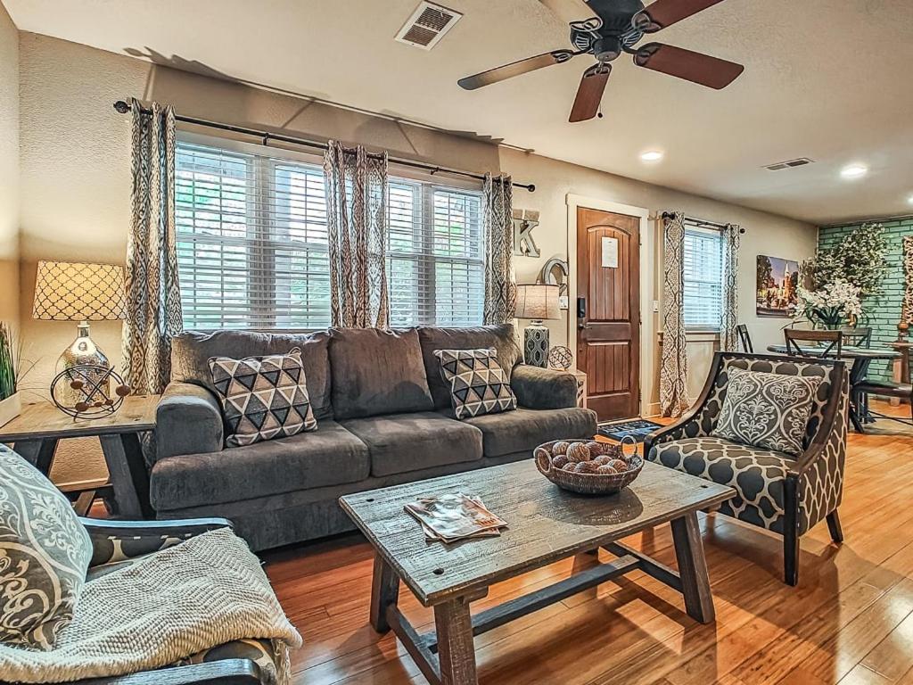 Quiet Plaza Two Bedroom 2 Bathroom Kansas City Eksteriør bilde